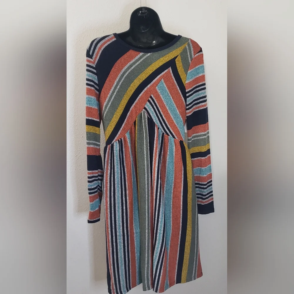 EGY DRESS - Picture 4 of 7